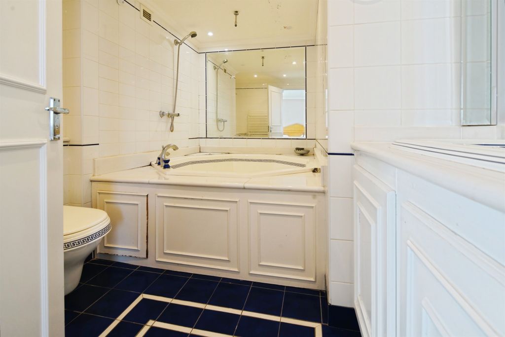 Additional image 16 of 2 bed flat for saleRussell Square, Brighton BN1