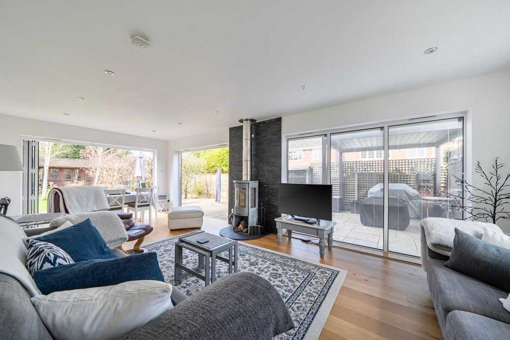 Additional image 2 of 4 bed semi-detached house for saleSutton Place, Brockenhurst SO42