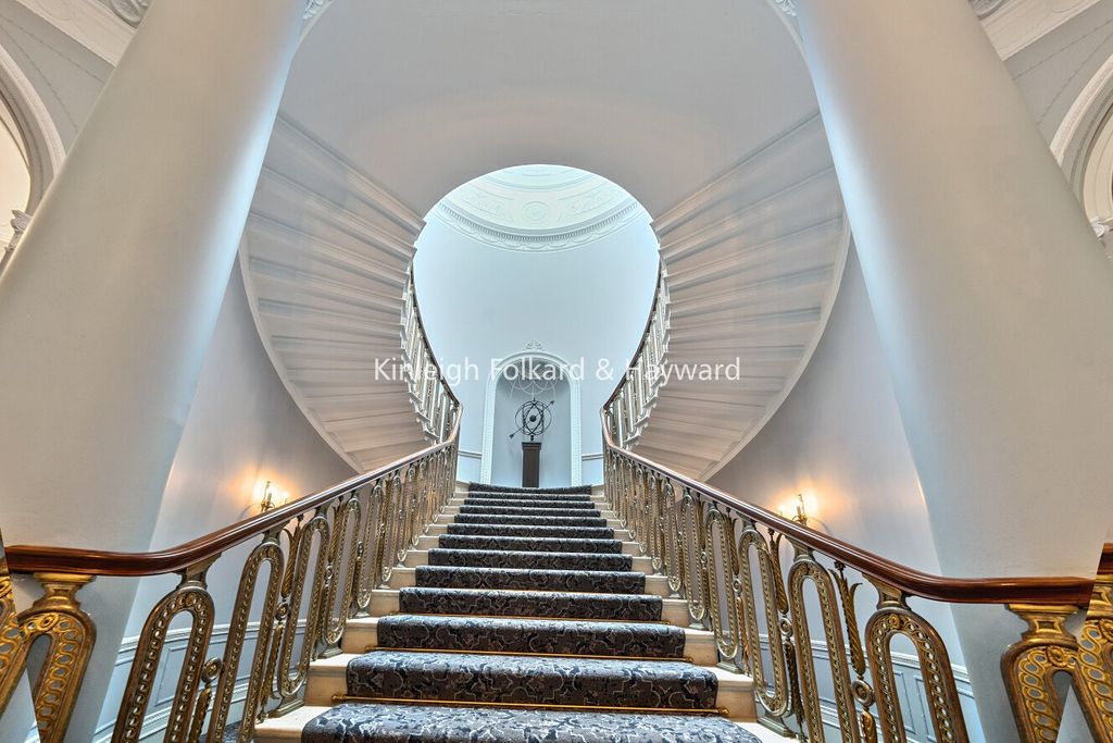 Additional image 14 of 2 bed flat for saleWilloughby Lane, Bromley, Kent BR1