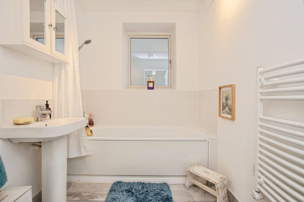 Additional image 6 of 2 bed flat for saleManor Way, Borehamwood WD6