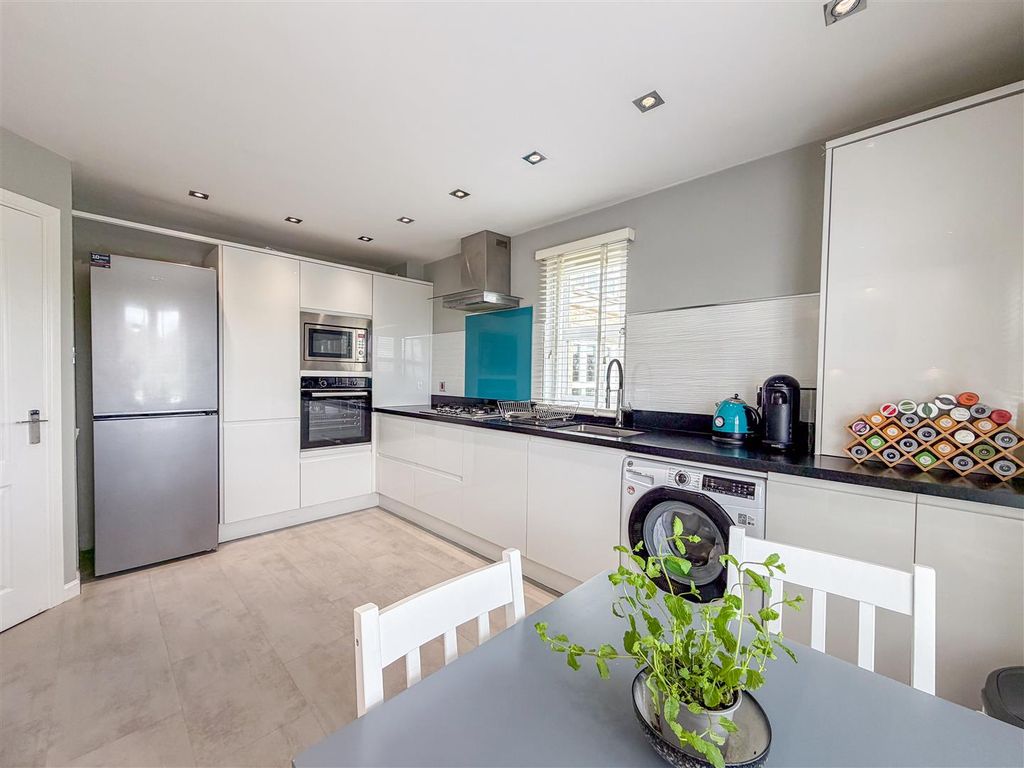 Additional image 6 of 2 bed flat for saleThe Paddock, Hamilton ML3