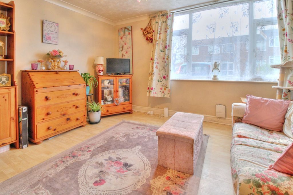 Additional image 6 of 3 bed semi-detached house for saleChurchill Way, Brackley NN13