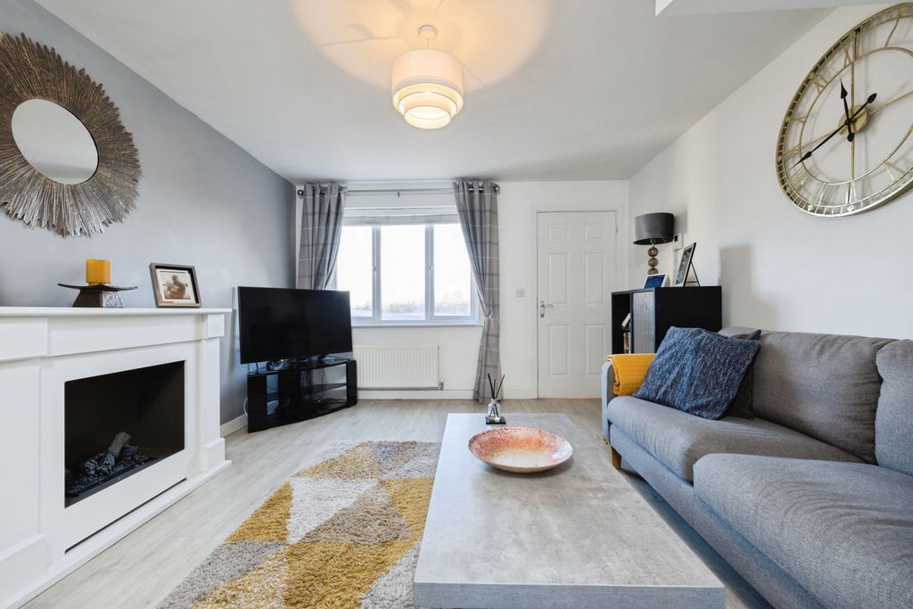 Additional image 6 of 3 bed town house for saleDerwent Water Drive, Blaydon-On-Tyne NE21