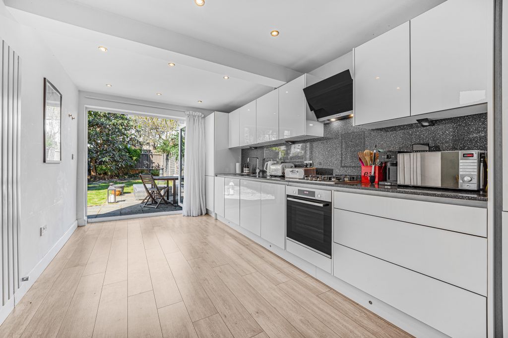 Additional image 7 of 4 bed terraced house for saleWhitestile Road, Brentford TW8