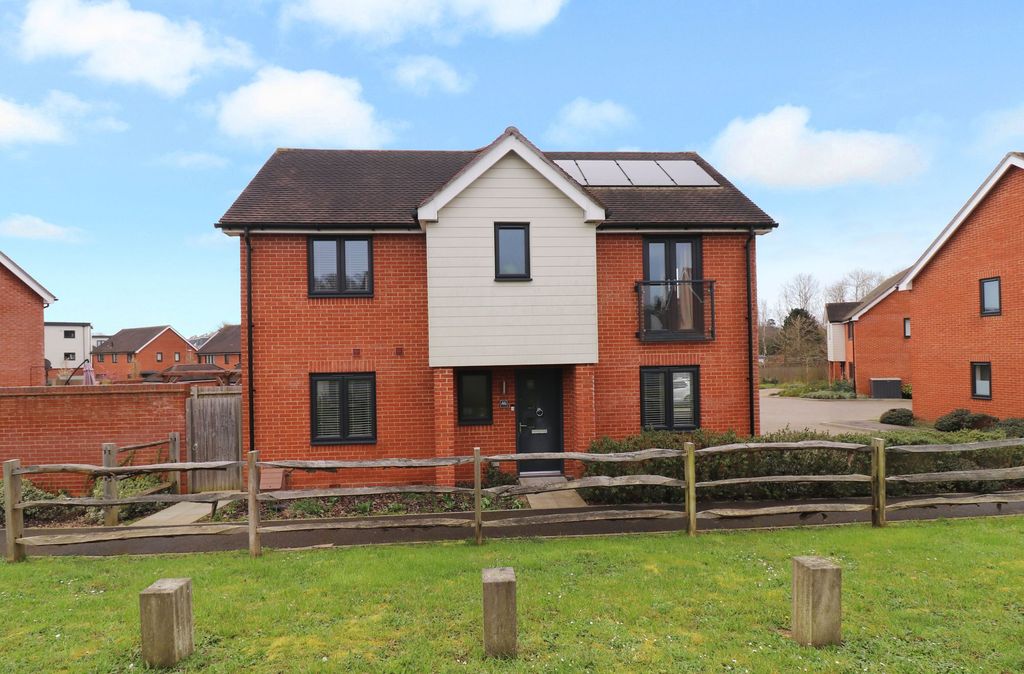 Additional image 17 of 3 bed semi-detached house for saleClaypit Copse, Bursledon SO31