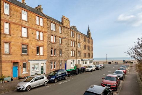 50 (3F3) Kings Road, Portobello, Edinburgh EH15