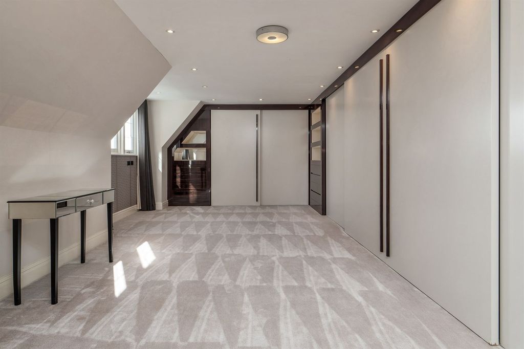 Additional image 17 of 6 bed detached house for saleBroad Lane, Hale WA15