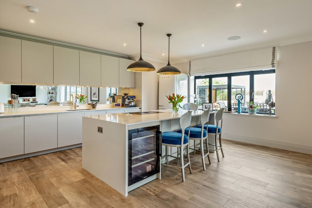 Additional image 6 of 4 bed detached house for saleCrouch Lane, Winkfield, Windsor, Berkshire SL4