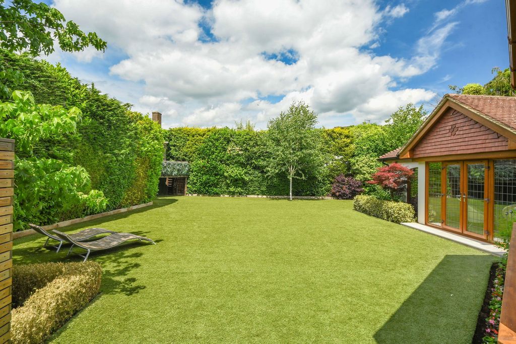 Additional image 48 of 6 bed detached house for saleChallacombe Close, Hutton Mount, Brentwood CM13