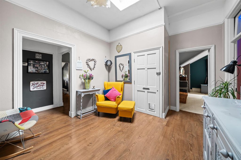 Additional image 3 of 3 bed flat for saleShortlands Road, Shortlands BR2