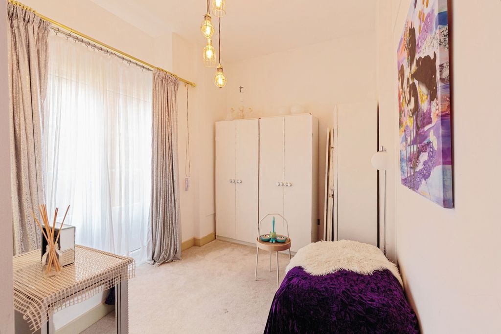 Additional image 9 of 3 bed flat for saleQueens Promenade, Bispham, Blackpool, Lancashire FY2