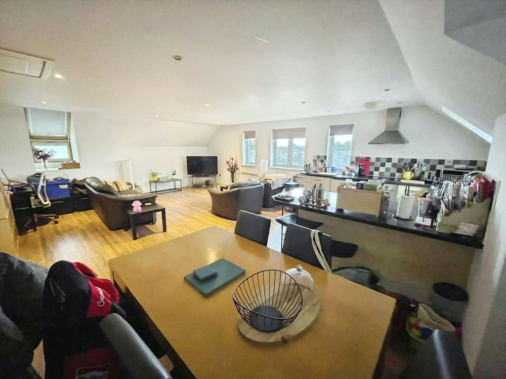 Additional image 10 of 2 bed flat for saleBrook Court, Bridgend CF31