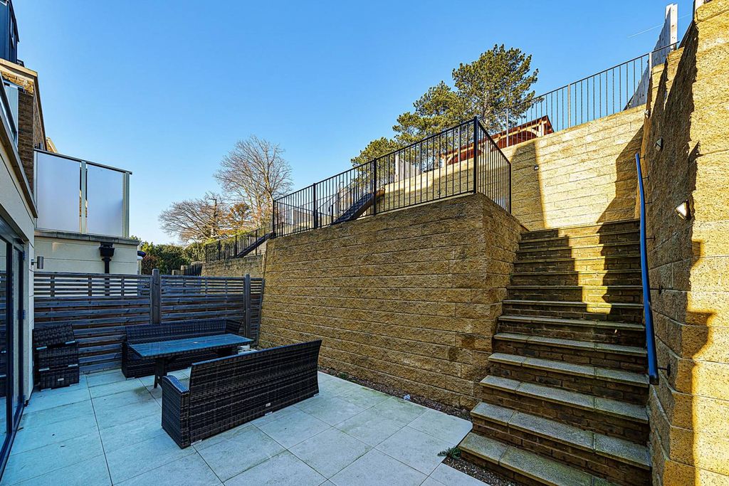 Additional image 14 of 5 bed detached house for saleWoodlands Road, Bromley BR1