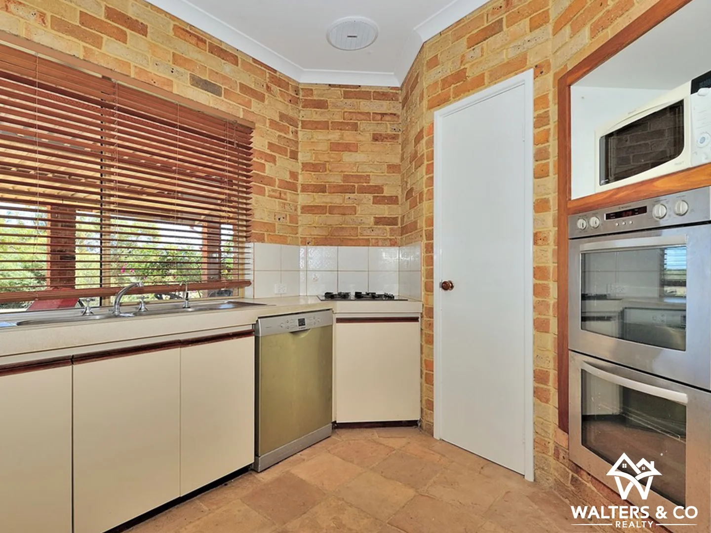 Additional image 16 of 34 Camargue Drive, Brigadoon WA 6069