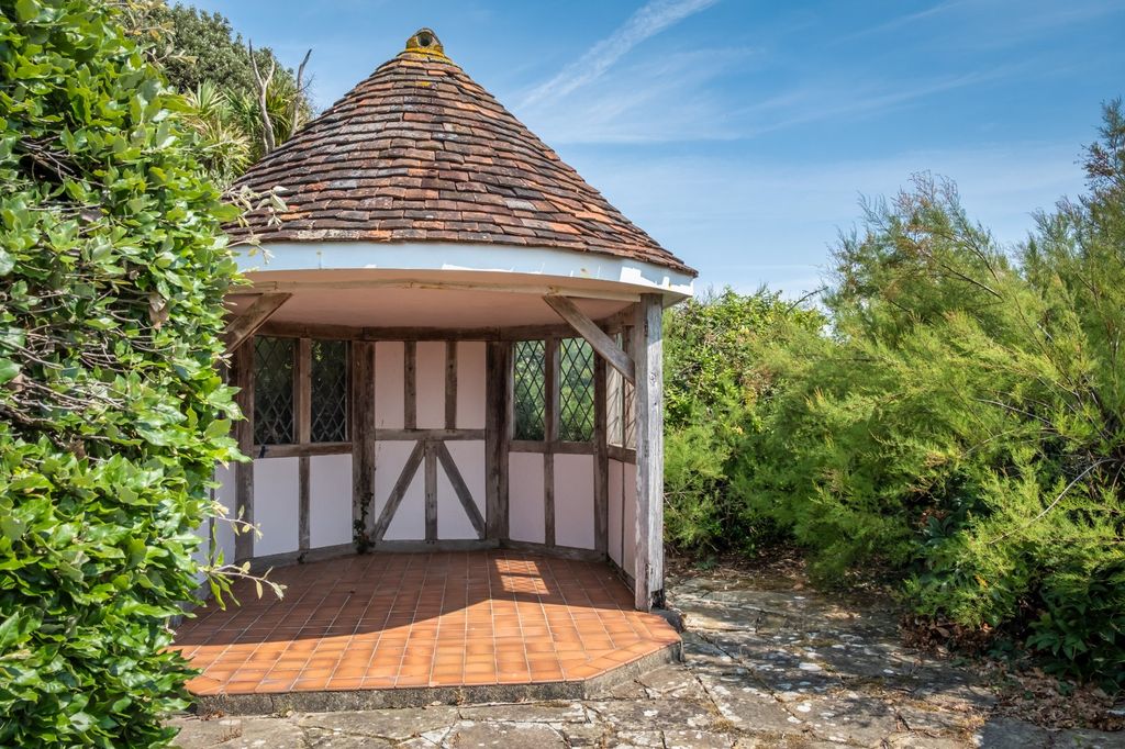 Additional image 11 of 6 bed detached house for saleThe Close, Aldwick Bay Estate, Aldwick, West Sussex PO21