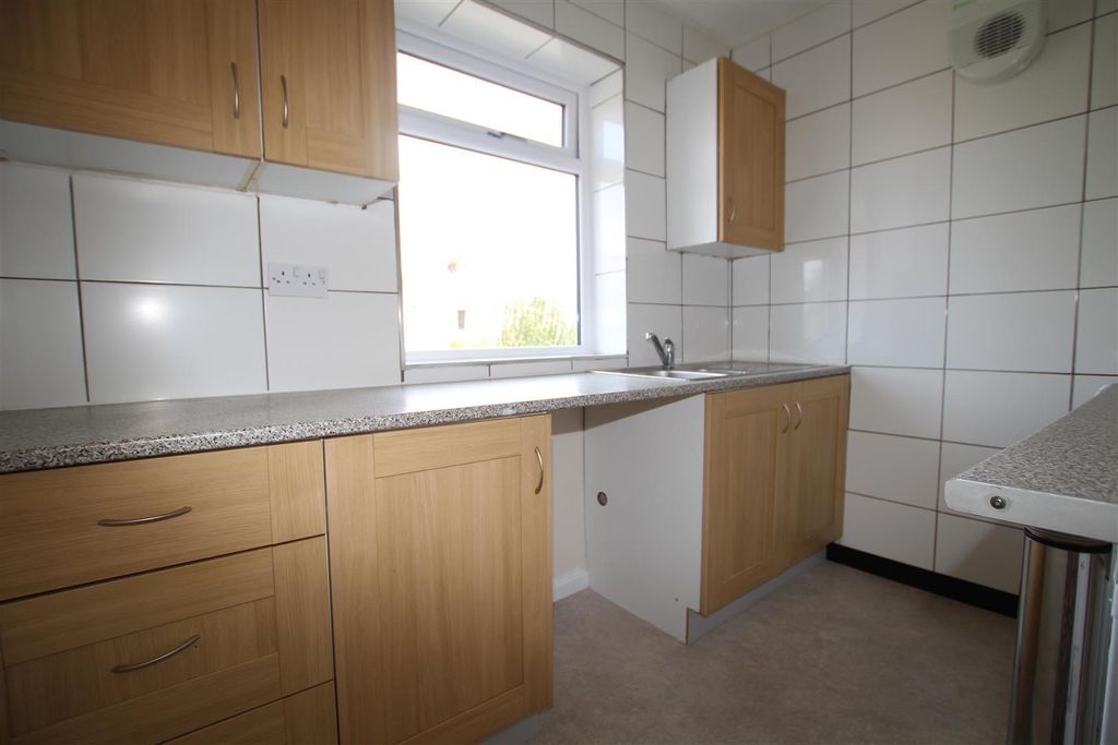 Additional image 8 of 2 bed flat for saleBolton Road, Eccleshill, Bradford BD2
