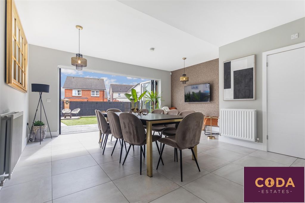 Additional image 15 of 5 bed detached house for saleNairn Drive, Bishopton PA7