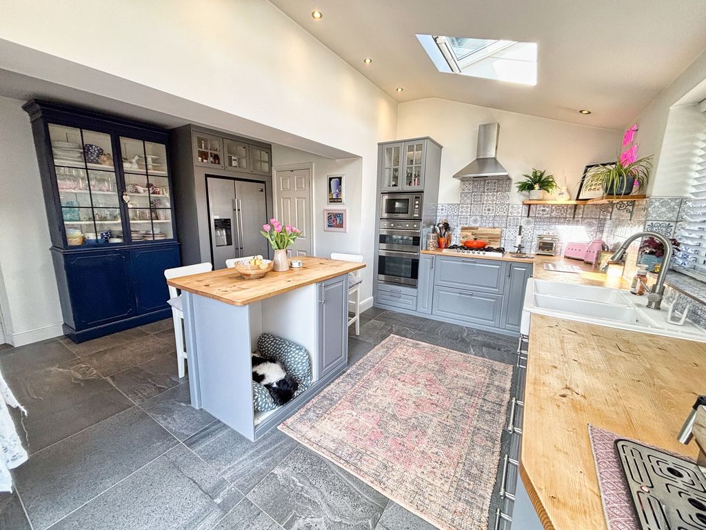 Additional image 11 of 5 bed detached house for saleRogers Lane, Laleston CF32