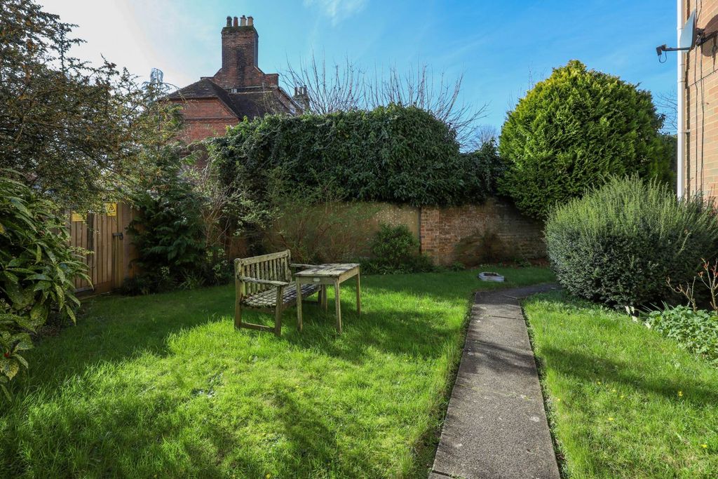 Additional image 9 of 2 bed flat for salePark Road, Blandford Forum DT11