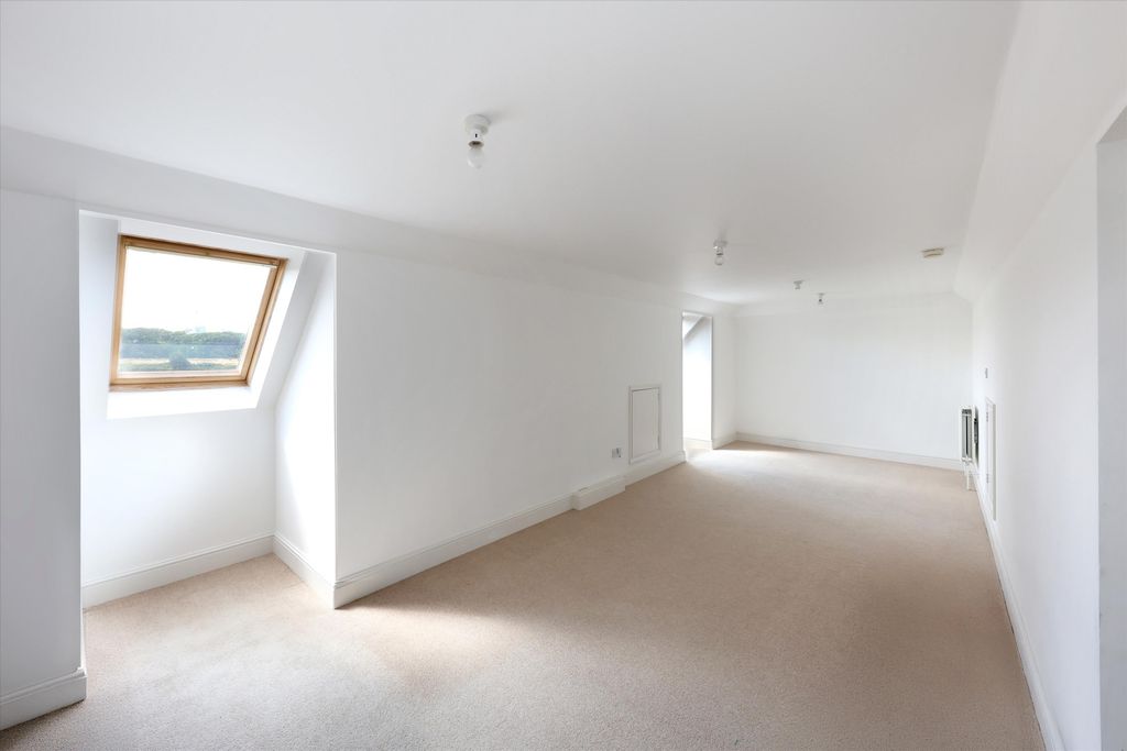 Additional image 18 of 5 bed farmhouse for saleBottle Lane, Warfield, Bracknell, Berkshire RG42