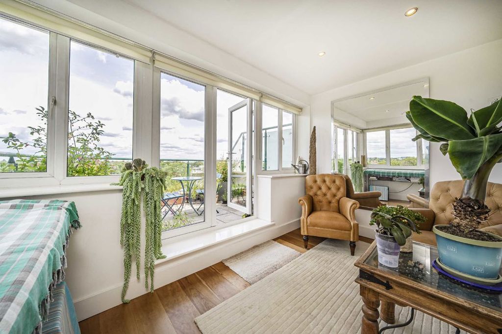 Additional image 5 of 3 bed flat for saleStrand Drive, Kew TW9