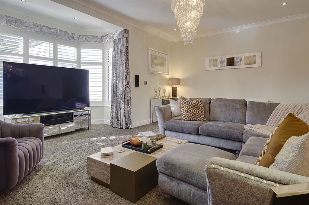 Additional image 9 of 6 bed detached house for salePortchester Road, Bournemouth BH8