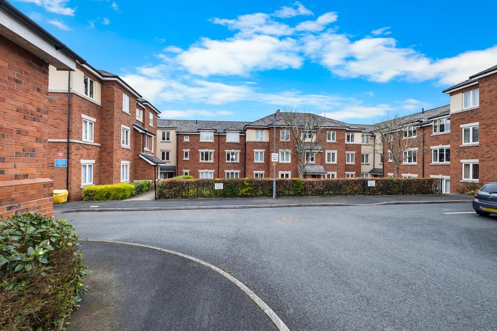 2 bed flat for saleStratford Gardens, Bromsgrove B60