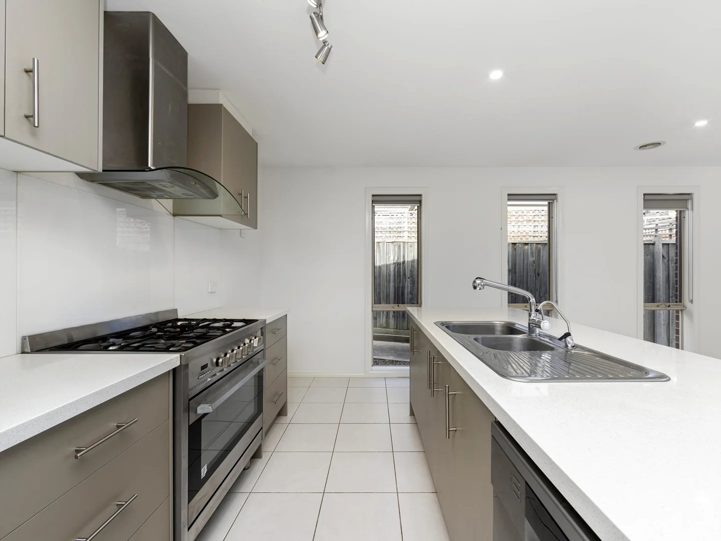 Additional image 2 of 25 Coolgardie Way, Doreen VIC 3754