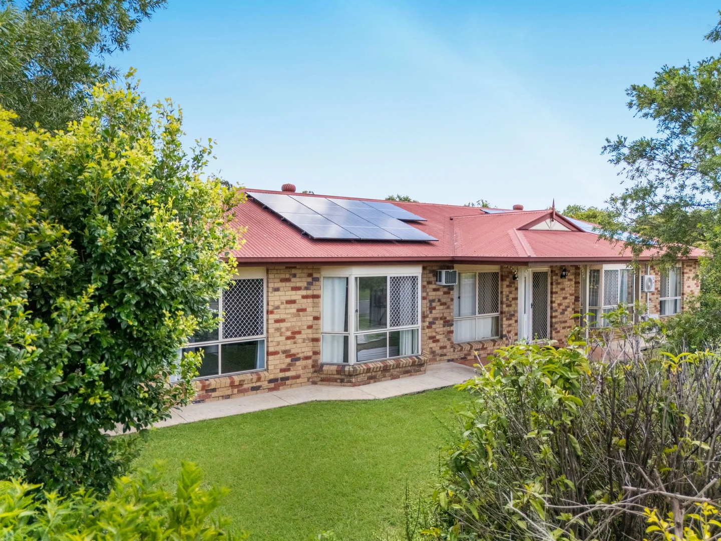 Additional image 20 of 54 Flame Tree Court, Walloon QLD 4306