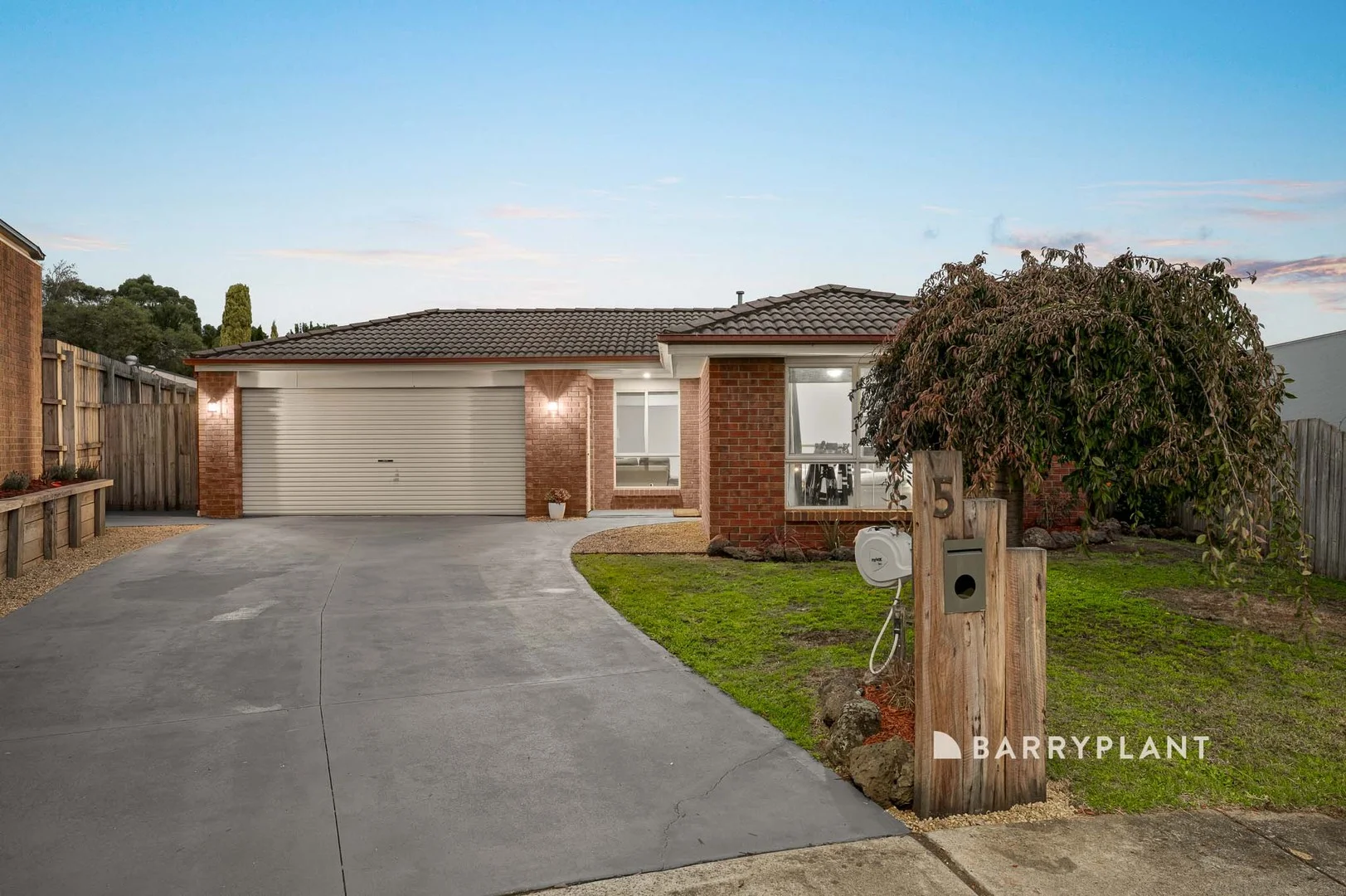 5 Eden Place, Drouin VIC 3818