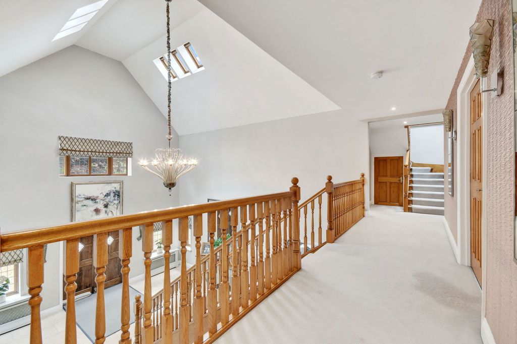 Additional image 27 of 6 bed detached house for saleChallacombe Close, Hutton Mount, Brentwood CM13