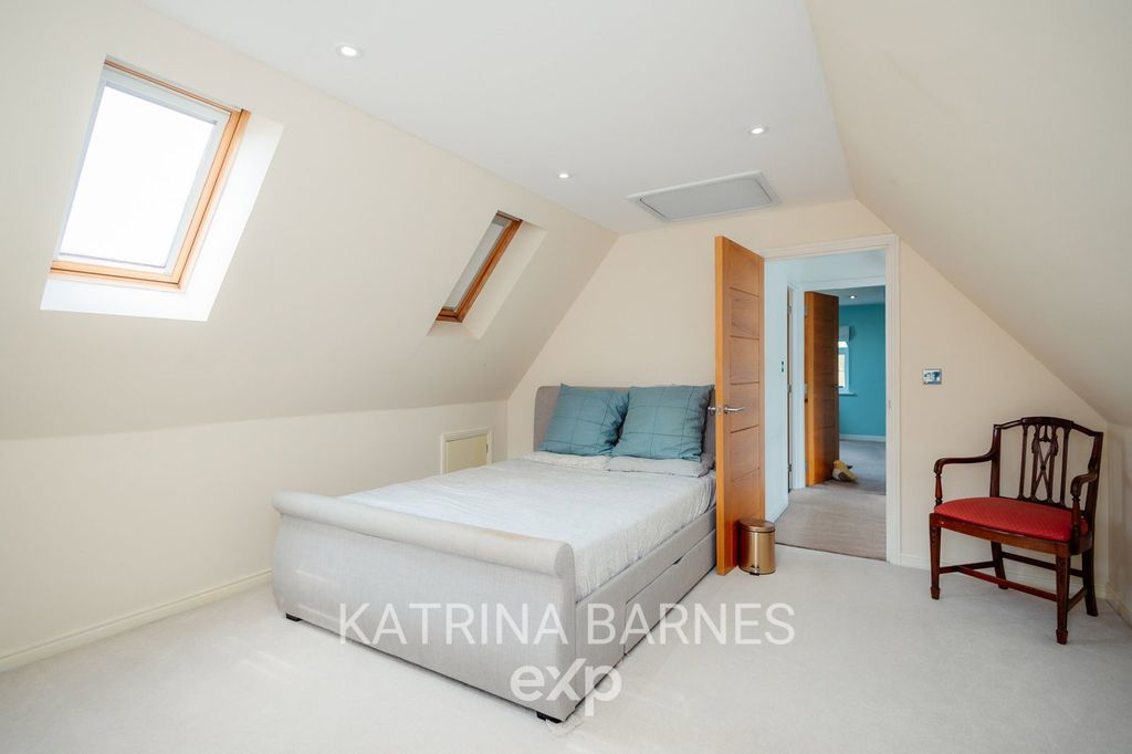 Additional image 23 of 6 bed detached house for saleGrantham Avenue, Great Notley CM77