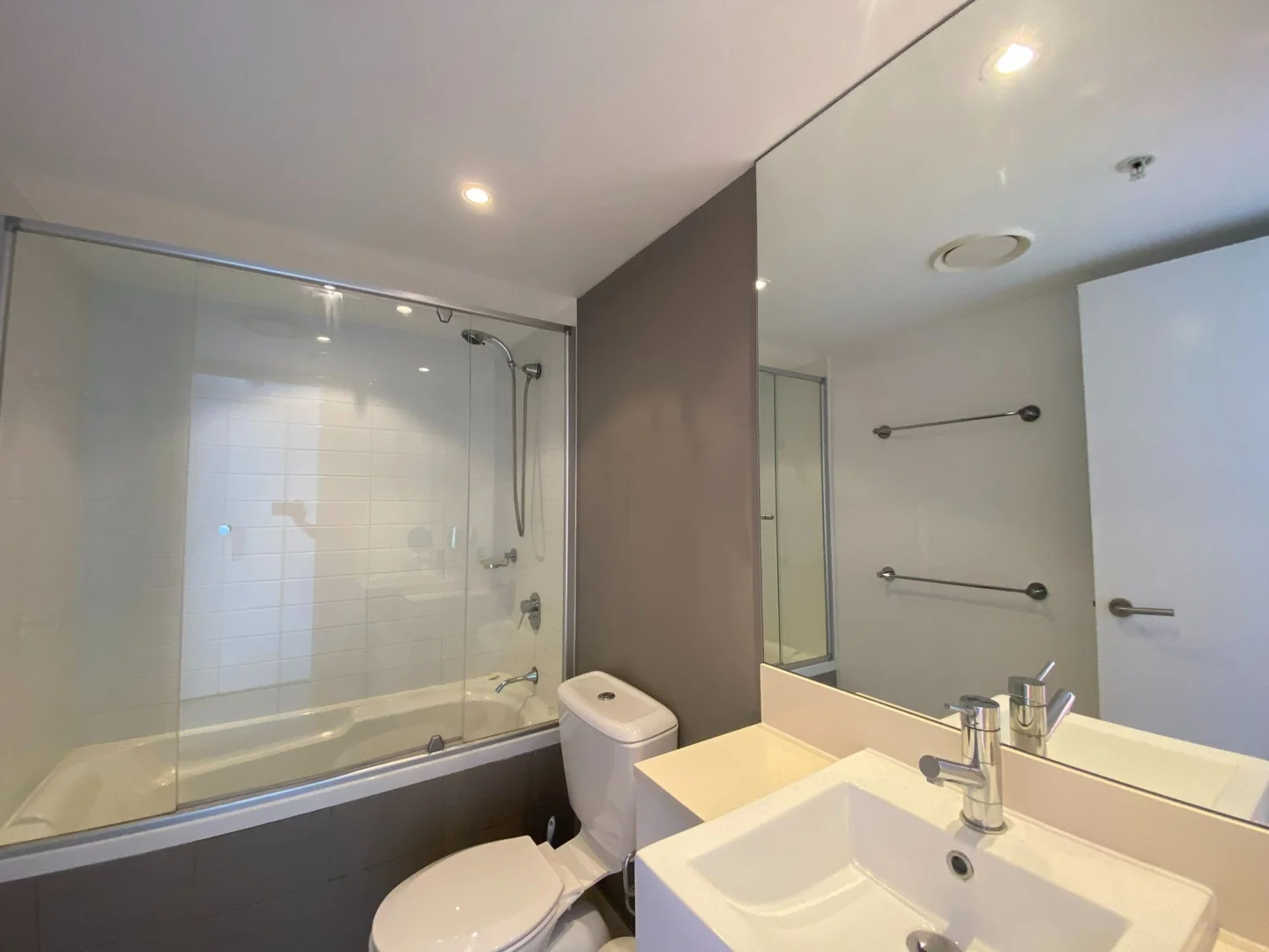 Additional image 6 of 33208/9 Lawson St, Southport QLD 4215