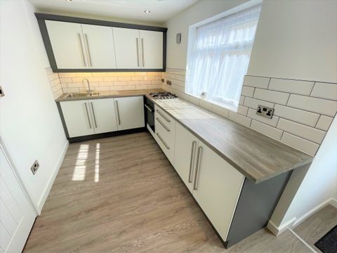 Archer Gate, Loxley S6