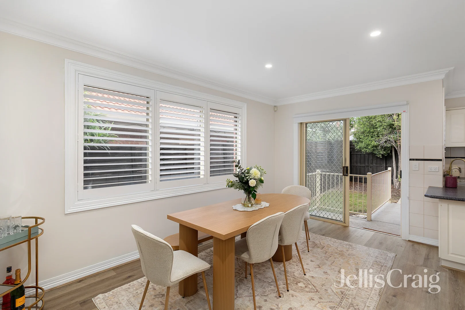 2/219 Waterdale Road, Ivanhoe VIC 3079 photo 3