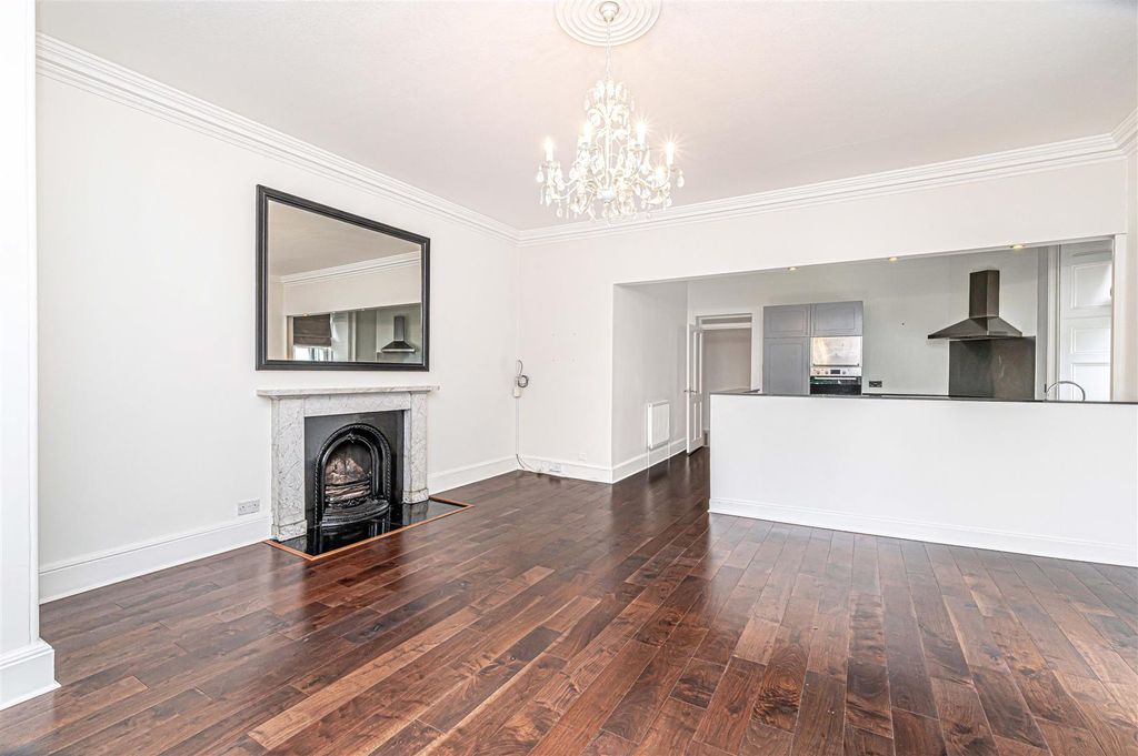 Additional image 8 of 2 bed flat for sale3 Inzievar House, Dunfermline KY12