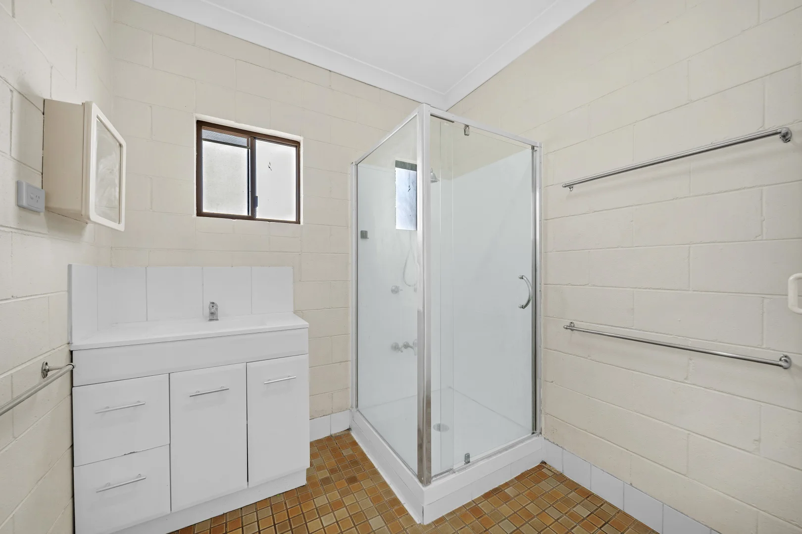 Additional image 10 of 44 Colleen Avenue, Emerald QLD 4720