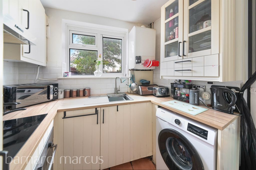 Additional image 2 of 2 bed end terrace house for salePemdevon Road, Croydon CR0