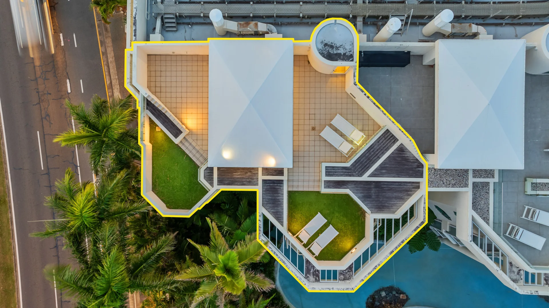 40/135 Seaworld Dr, Main Beach QLD 4217 photo 3