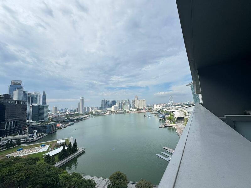 18 Marina Boulevard photo 4
