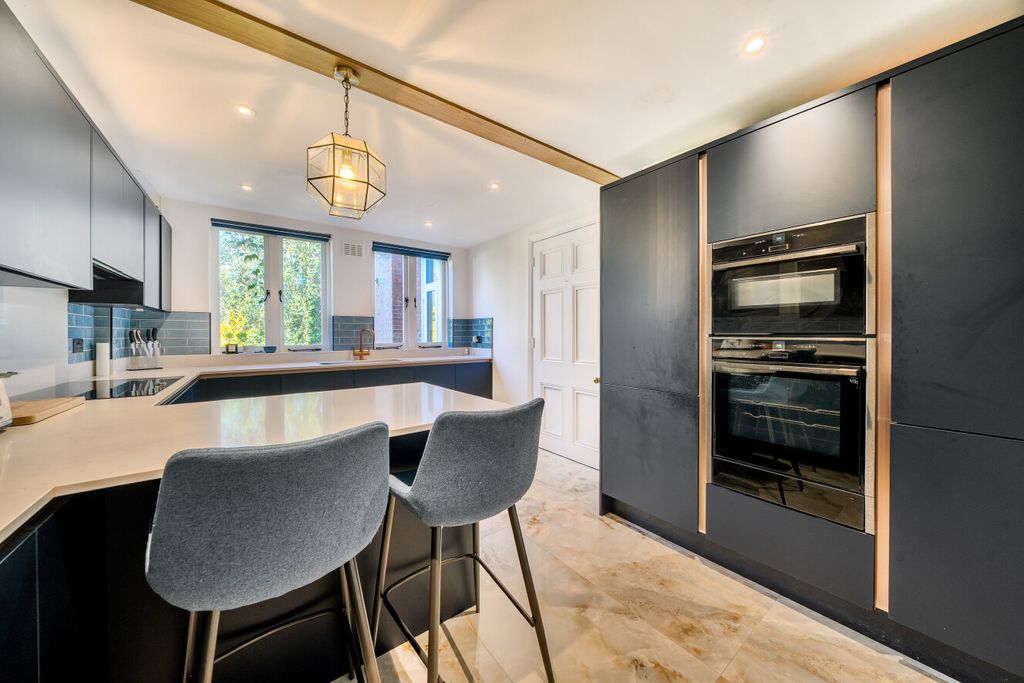 Additional image 3 of 2 bed maisonette for saleBickley Park Road, Bromley BR1
