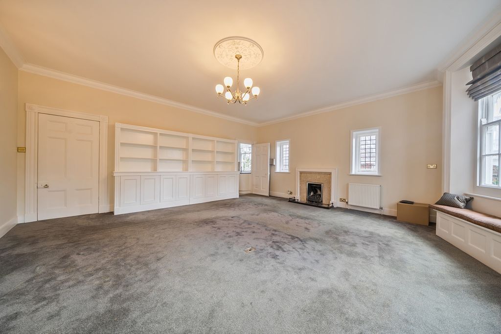 Additional image 4 of 3 bed flat for saleMavelstone Road, Bromley BR1