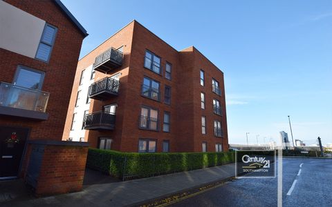 |Ref: R200930|, Arcadia, John Thornycroft Road, Southampton SO19