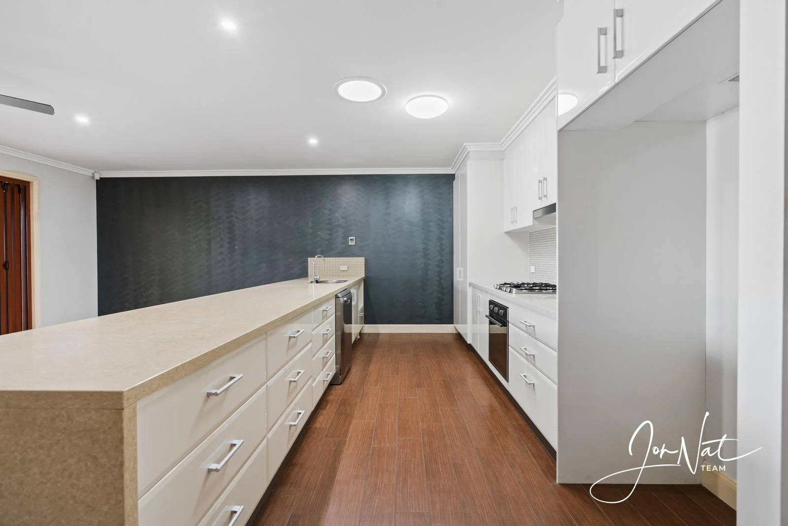 2-4 Ridge Place, Redland Bay QLD 4165 photo 5
