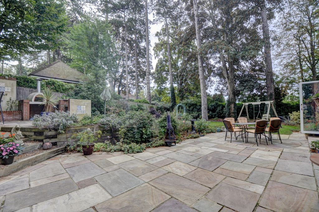Additional image 10 of 5 bed detached house for saleMaple House, Northern Heights, Bourne End, Buckinghamshire SL8