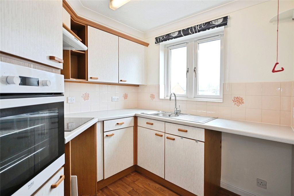 Additional image 6 of 2 bed flat for saleGeorgian Court Ph I, Spalding PE11