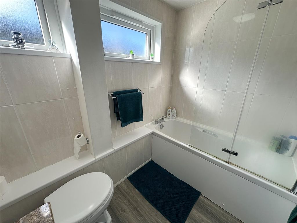 Additional image 11 of 2 bed flat for saleThe Mount, Appledore EX39