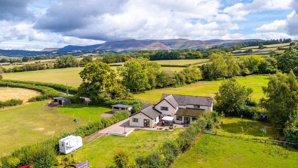 6 bed detached house for saleTrefecca, Brecon LD3
