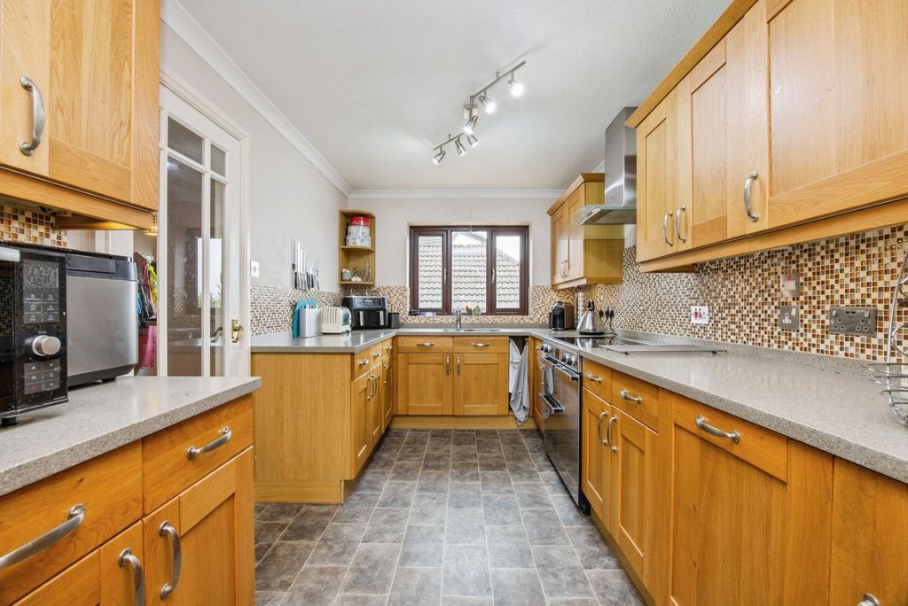 Additional image 6 of 4 bed detached house for saleRoseland Gardens, Bodmin, Cornwall PL31