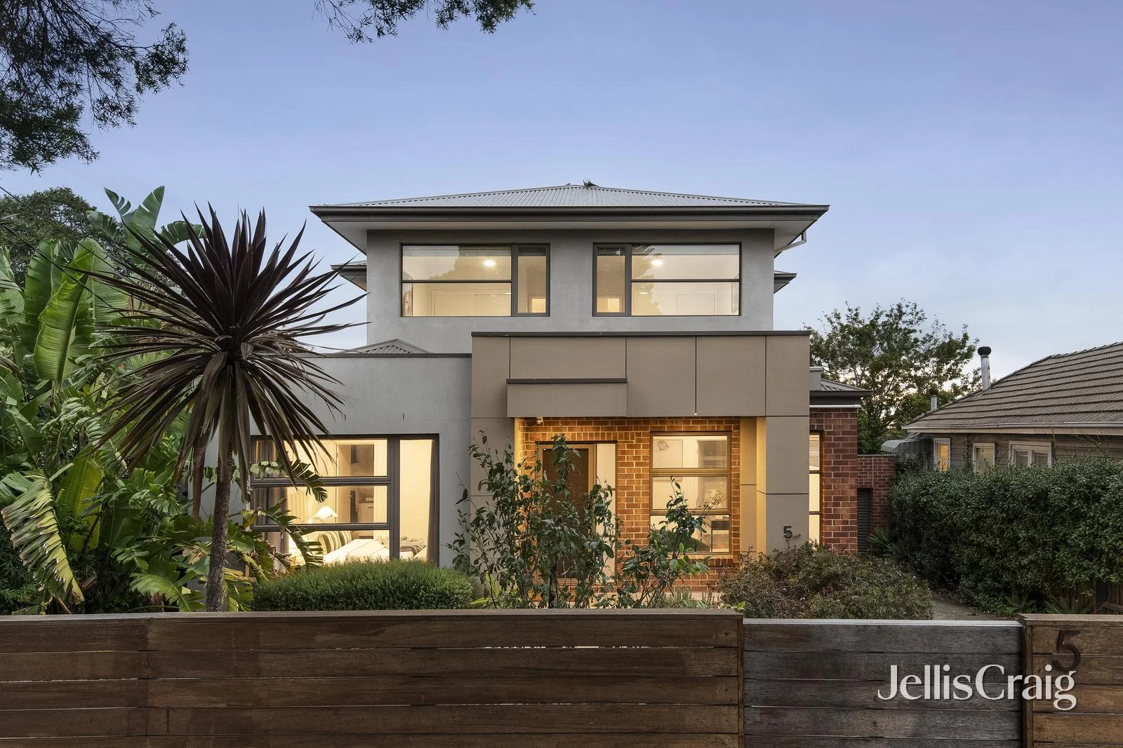5 Hackett Street, Pascoe Vale South VIC 3044